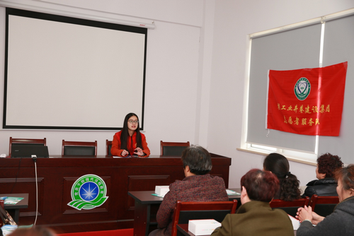 文明使者進(jìn)社區(qū) 垃圾分類(lèi)我先行